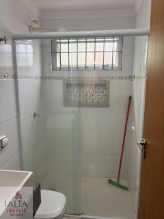 Apto Mobiliado com 2 Dormitórios a 45m da Praia Grande – Perfeito para Temporada