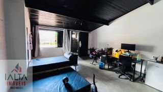 OPORTUNIDADE DE CASA PRÓXIMO AO CENTRO