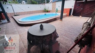 OPORTUNIDADE DE CASA PRÓXIMO AO CENTRO