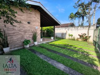 Casa próximo a orla!