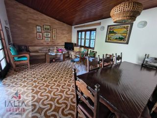 Casa próximo a orla!