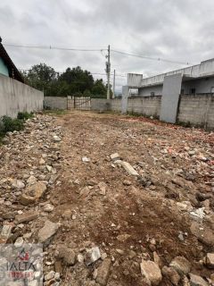 Lote / Terreno de Bairro Para Vender no bairro golfinhos em Caraguatatuba