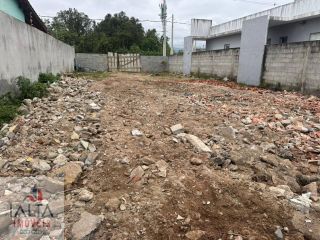 Lote / Terreno de Bairro Para Vender no bairro golfinhos em Caraguatatuba