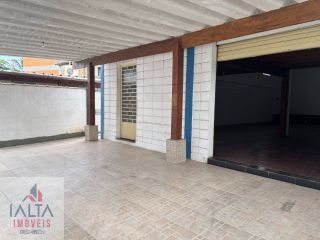Galpão Comercial com 300m², Mezanino e Casa nos Fundos em Excelente Localização no Itaguá