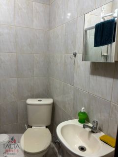 Charmoso Apartamento a 50m da Orla do Itaguá com 2 Suítes, Lazer e Vaga Coberta