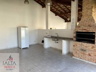 Charmoso Apartamento a 50m da Orla do Itaguá com 2 Suítes, Lazer e Vaga Coberta