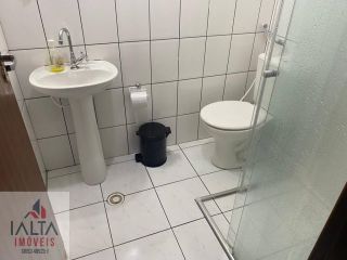 Triplex Mobiliado no Itaguá com 3 Quartos, Ar-Condicionado, Piscina e Ótima Localização Próxima às Praias