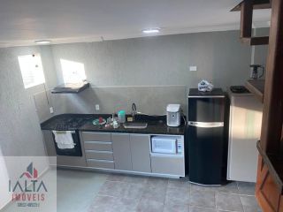 Triplex Mobiliado no Itaguá com 3 Quartos, Ar-Condicionado, Piscina e Ótima Localização Próxima às Praias
