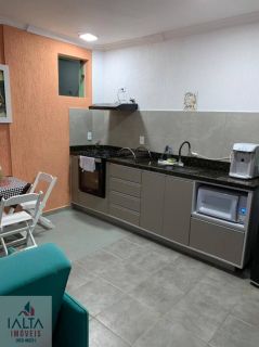 Triplex Mobiliado no Itaguá com 3 Quartos, Ar-Condicionado, Piscina e Ótima Localização Próxima às Praias