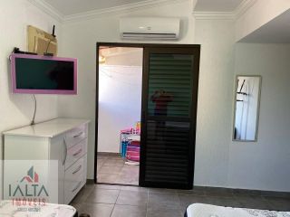Triplex Mobiliado no Itaguá com 3 Quartos, Ar-Condicionado, Piscina e Ótima Localização Próxima às Praias