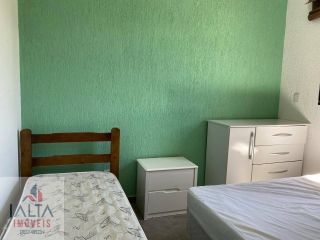 Triplex Mobiliado no Itaguá com 3 Quartos, Ar-Condicionado, Piscina e Ótima Localização Próxima às Praias