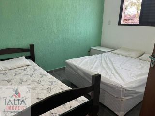 Triplex Mobiliado no Itaguá com 3 Quartos, Ar-Condicionado, Piscina e Ótima Localização Próxima às Praias