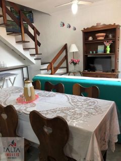 Triplex Mobiliado no Itaguá com 3 Quartos, Ar-Condicionado, Piscina e Ótima Localização Próxima às Praias
