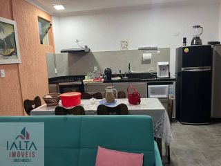 Triplex Mobiliado no Itaguá com 3 Quartos, Ar-Condicionado, Piscina e Ótima Localização Próxima às Praias