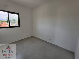 Apartamento bem localizado a poucos metros da orla!
