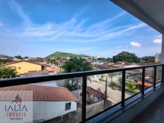 Apartamento bem localizado a poucos metros da orla!