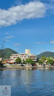 Cobertura Exclusiva frente para o mar!