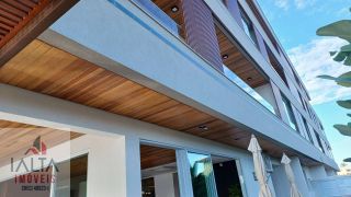 Cobertura Exclusiva frente para o mar!