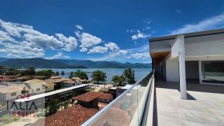 Cobertura Exclusiva frente para o mar!