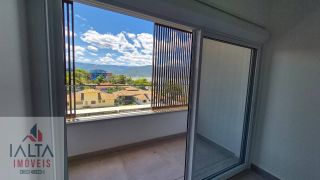 Cobertura Exclusiva frente para o mar!