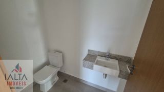 Cobertura Exclusiva frente para o mar!