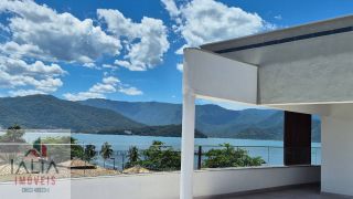 Cobertura Exclusiva frente para o mar!