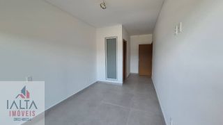 Cobertura Exclusiva frente para o mar!