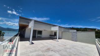 Cobertura Exclusiva frente para o mar!