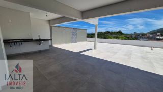 Cobertura Exclusiva frente para o mar!