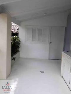 Casa charmosa próximo a orla!
