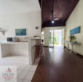 Casa charmosa próximo a orla!