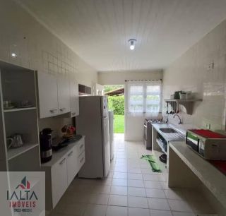 Casa charmosa próximo a orla!
