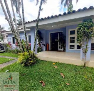 Casa charmosa próximo a orla!