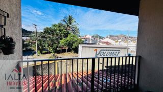 CASA EM CONDOMÍNIO CHARMOSA E ACONCHEGANTE PERTINHO DA PRAIA MARTIM DE SÁ