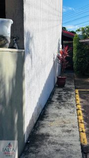 CASA EM CONDOMÍNIO CHARMOSA E ACONCHEGANTE PERTINHO DA PRAIA MARTIM DE SÁ