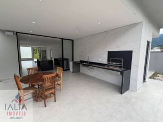 Belíssima Casa no Condomínio Verde Mar, Massaguaçu - Caraguatatuba/SP
