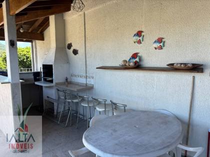 Apartamento mobiliado com 2 Dormitórios (1 Suíte) e Solarium Gourmet a 250m da Orla no Itaguá
