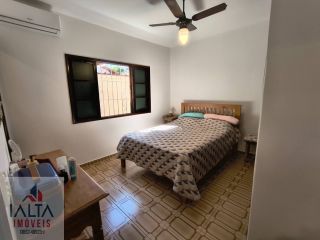 Casa Completa com 3 Dormitórios, 2 Suítes, Espaço Gourmet e Suíte externa