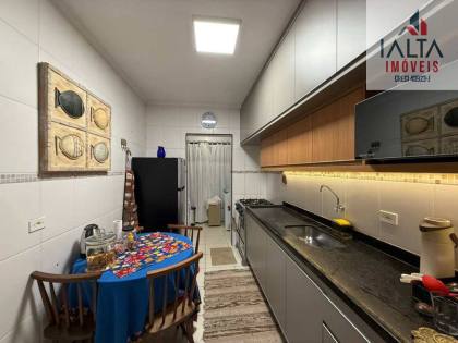 Apartamento Amplo e Mobiliado para Locação Definitiva no Itaguá – a 600m da Orla.