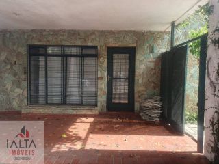 Casa Para Vender com 5 quartos 1 suítes no bairro Sumaré em Caraguatatuba
