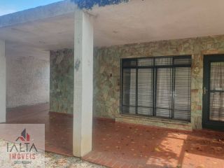Casa Para Vender com 5 quartos 1 suítes no bairro Sumaré em Caraguatatuba