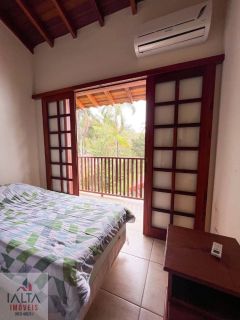 Casa mobiliada em condomínio fechado na Maranduba – conforto, lazer e segurança no litoral!