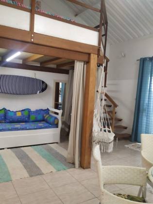 Apartamento com mezanino na Estufa II – conforto, praticidade e excelente localização!