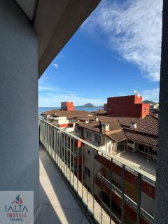 Cobertura de alto padrão com vista para o mar a apenas 50 metros da orla da Praia Grande!