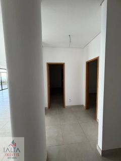 Cobertura de alto padrão com vista panorâmica da Praia Grande!