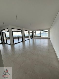 Cobertura de alto padrão com vista panorâmica da Praia Grande!