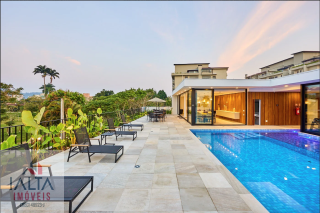 Casa em Condomínio no Itaguá com 2 Dormitórios, Piscina Infinita e Lazer Completo