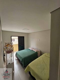 Apartamento com 2 Dormitórios s/ 1 suíte e 2 Vagas no Centro de Ubatuba