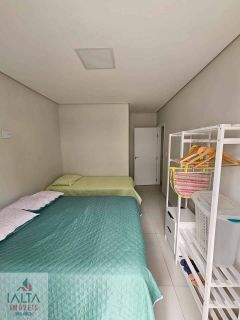Apartamento com 2 Dormitórios s/ 1 suíte e 2 Vagas no Centro de Ubatuba