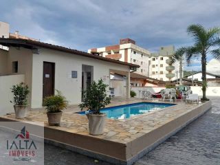 Apartamento com 2 Dormitórios s/ 1 suíte e 2 Vagas no Centro de Ubatuba